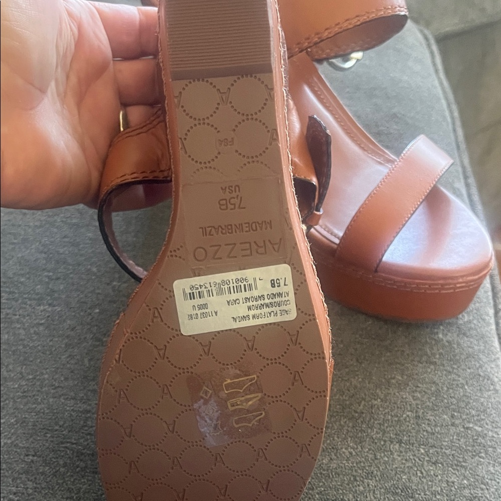 Arezzo Women's Brown Wedge Sandals - Picture 2 of 3